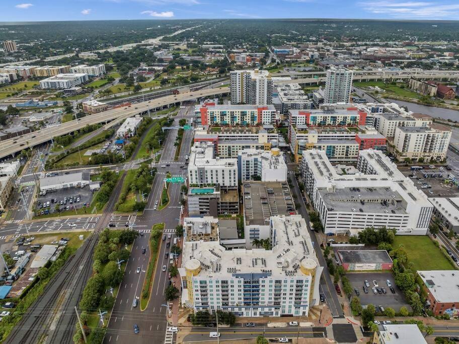 Luxury Apt 3 Mins To Dt Tampa -Pool-Gym-Balcony Экстерьер фото